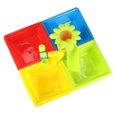 Stolik wodny cztery części piaskownica łopatki konewka stołek